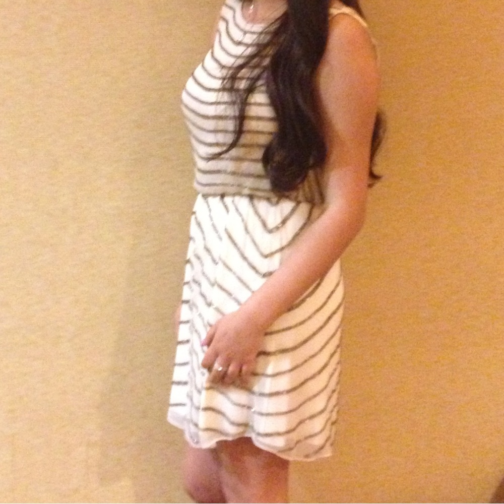 Alice + Olivia - Gisel Beaded Cowl back Dress - Picture 4 of 4